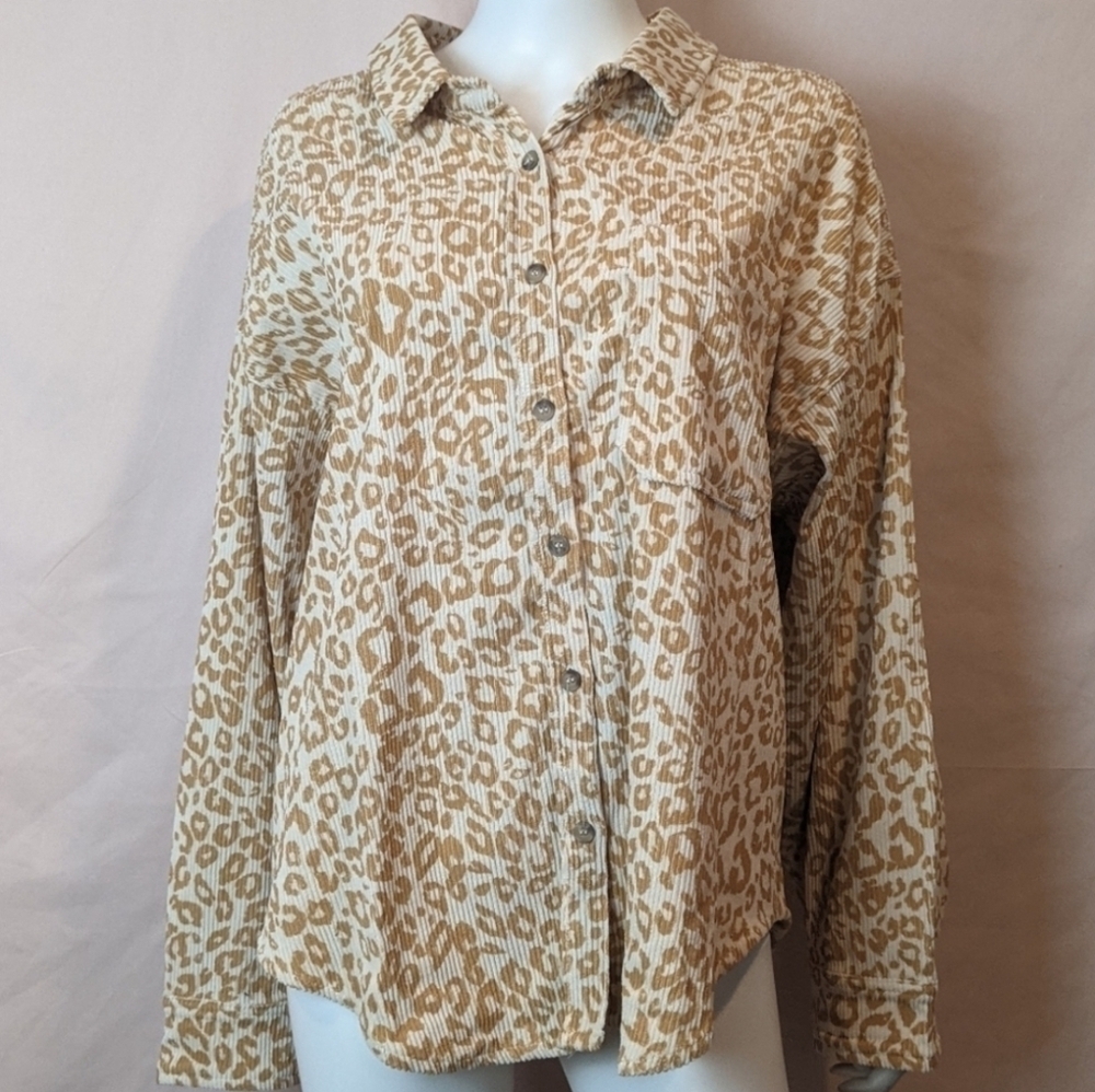 Wishlist Leopard Print Button Up Shirt Jacket with Pocket size M/L